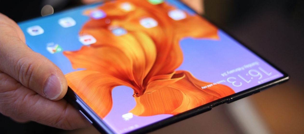 Huawei mate x5. Хуавей раскладной смартфон. Складной телефон Хуавей Mate x. Huawei новый складной смартфон. Хуавей 50.